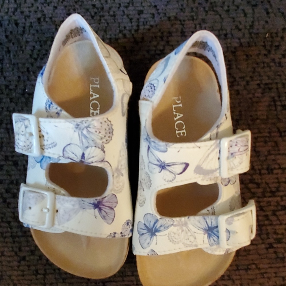 Nwot toddler girls size 8 butterfly sandals